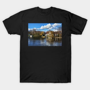 De Montfort Island Reading T-Shirt